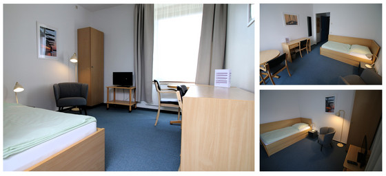 Eine Bildcollage mit drei Aufnahmen eines Gästezimmers mit blauem Teppich, Bett, Tisch, TV-Gerät und Stuhl der Albertinen Akademie in Hamburg für die Unterkunft bei Tagungen, Fortbildungen, Weiterbildungen im Gesundheitswesen